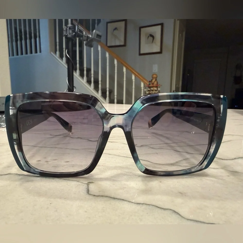 Furla Oversized Square Sunglasses Clear Black Green Frame Gradient Lenses Case